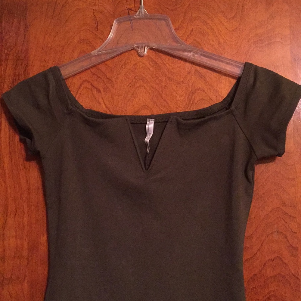Dress - Picture 2 of 6